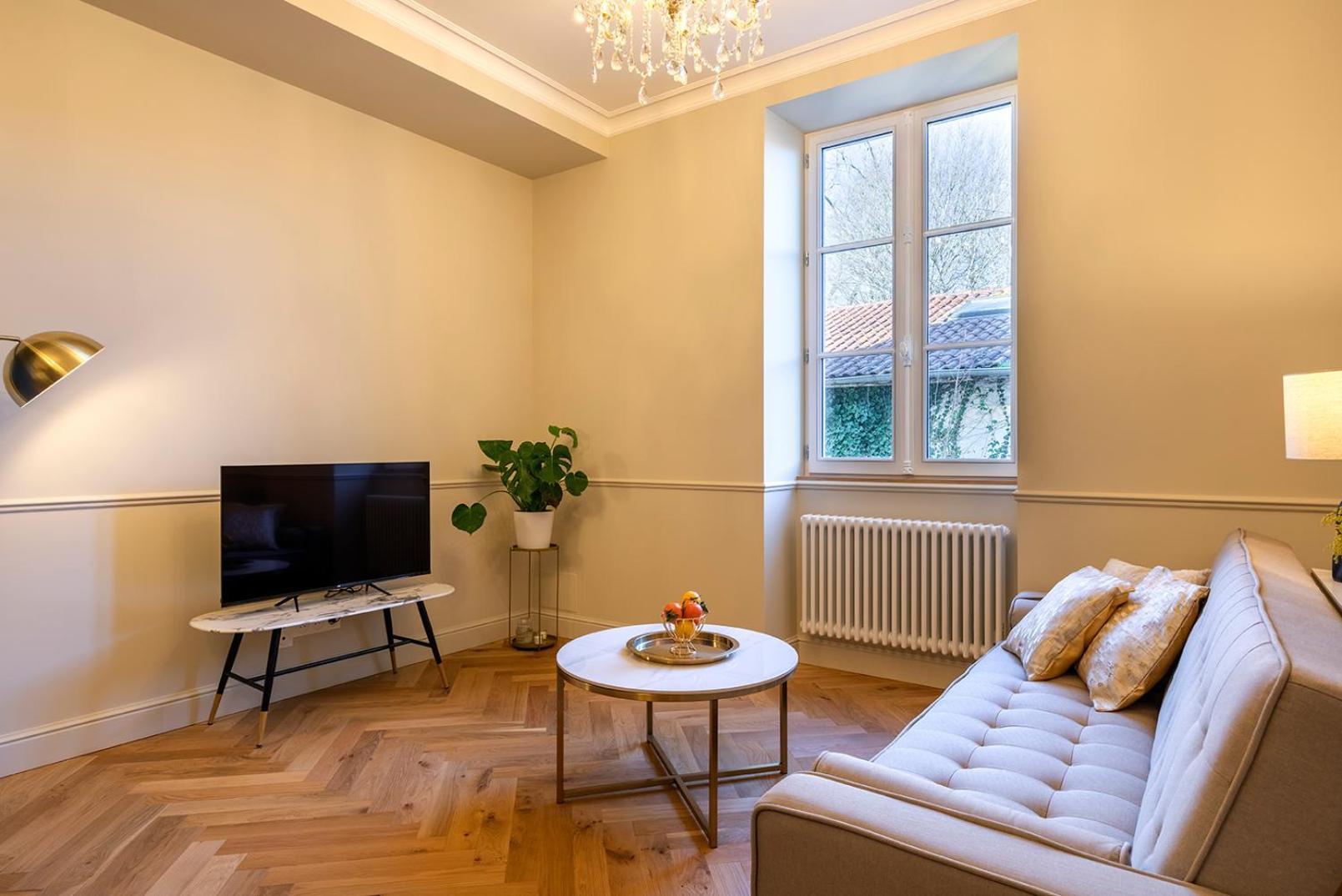 Chateau De Souhy Urcuit Zimmer foto